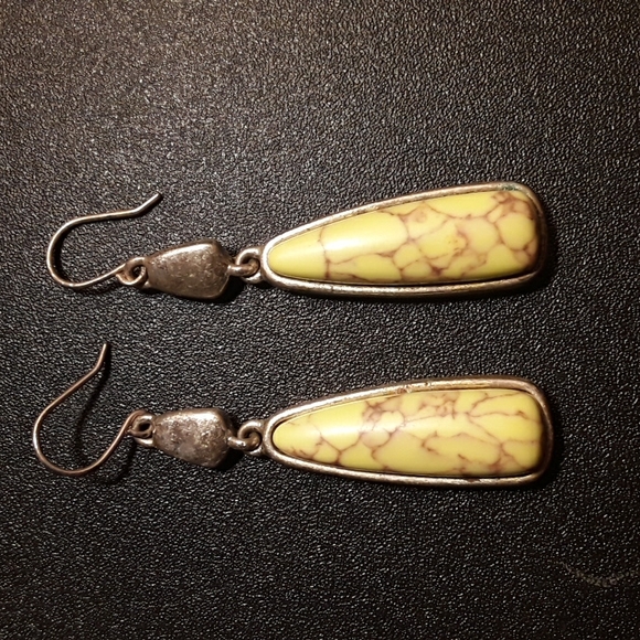 Kenneth Cole Greenish-Yellow Brown Silver Tone Drop Earrings - Picture 1 of 3